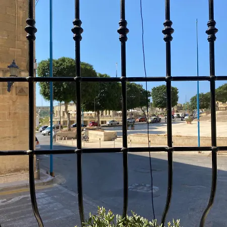 Ta Serafina With Loft アパート