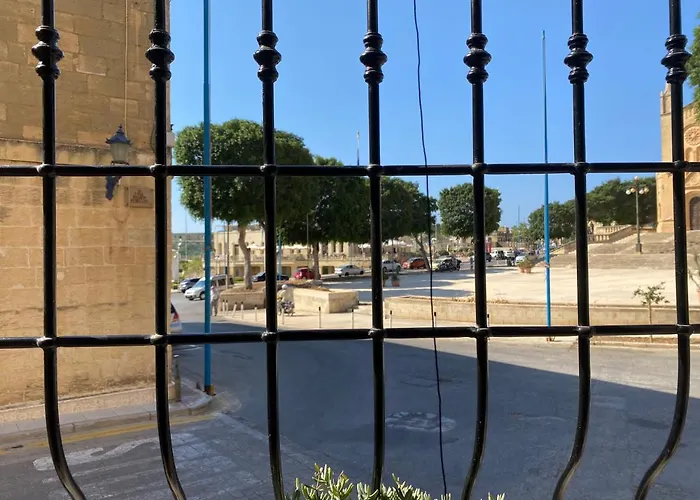 Ta Serafina With Loft Lejlighed